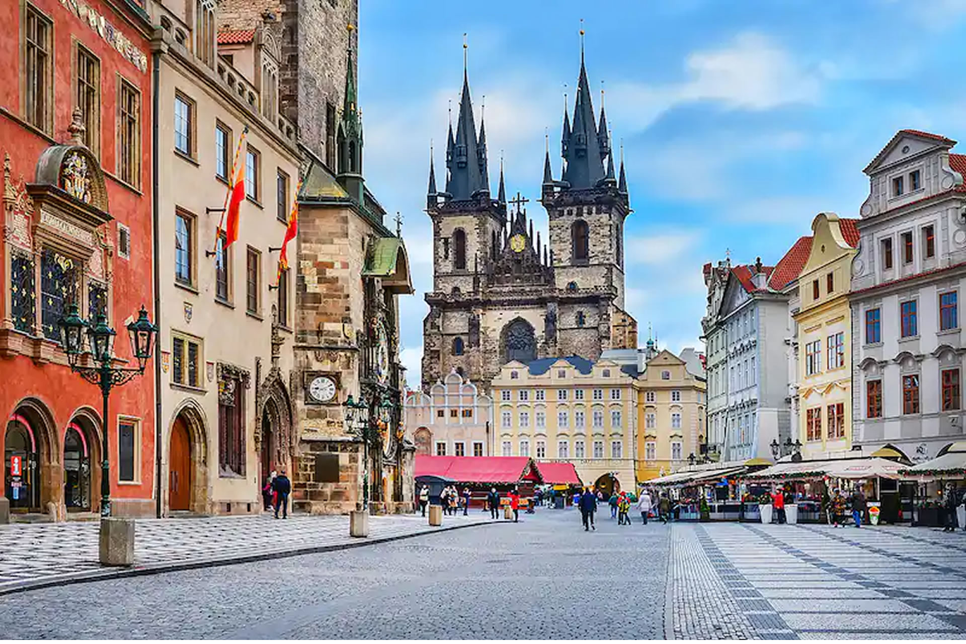 Prague Passeggiata: A Fairytale Honeymoon